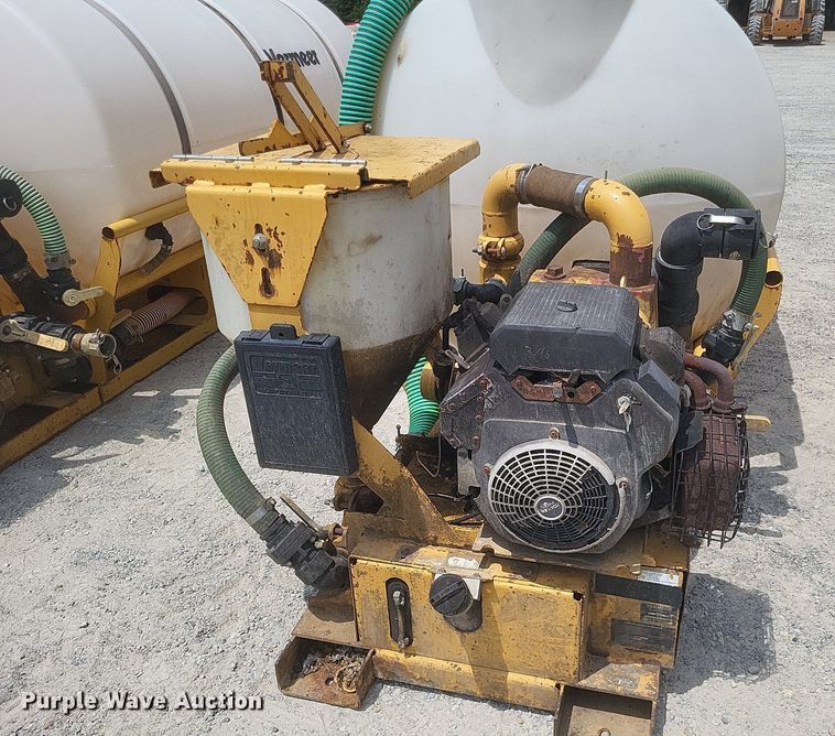 image for item DR4910 (2) Vermeer MX240 fluid mixing units