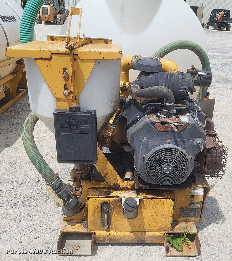 image for item DR4911 (2) Vermeer MX240 fluid mixing units