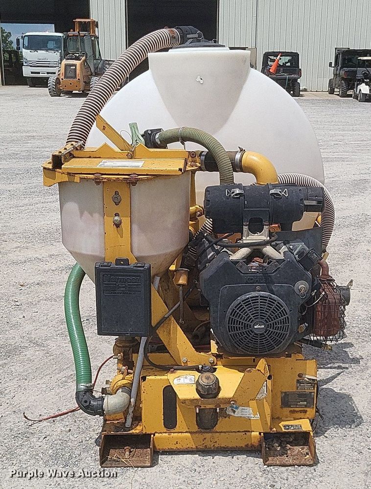 image for item DR4912 (2) Vermeer MX240 fluid mixing unit