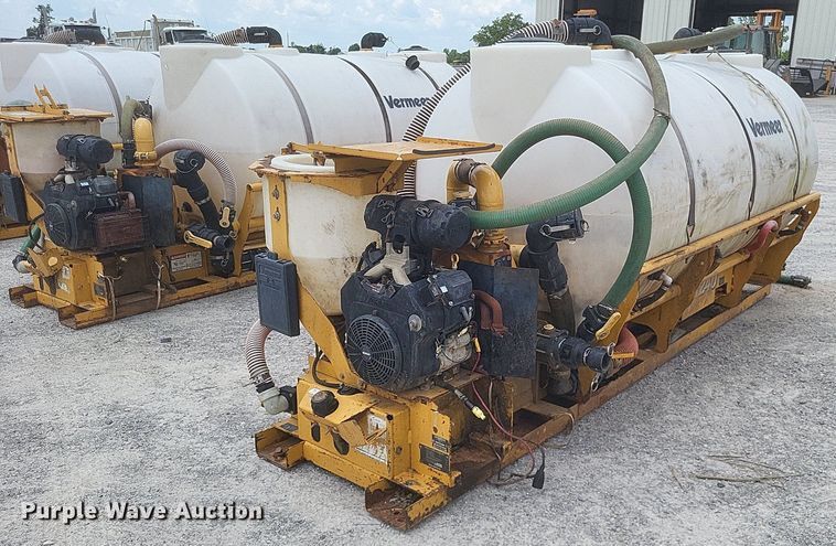 image for item DR4912 (2) Vermeer MX240 fluid mixing unit