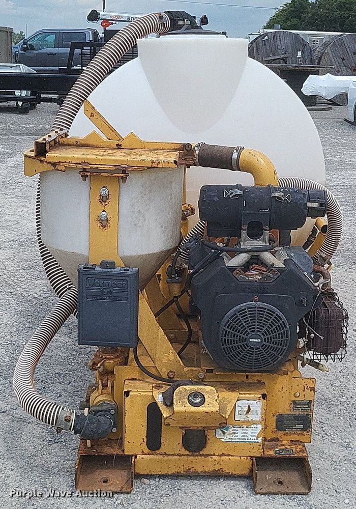 image for item DR4913 (2) Vermeer MX240 fluid mixing units