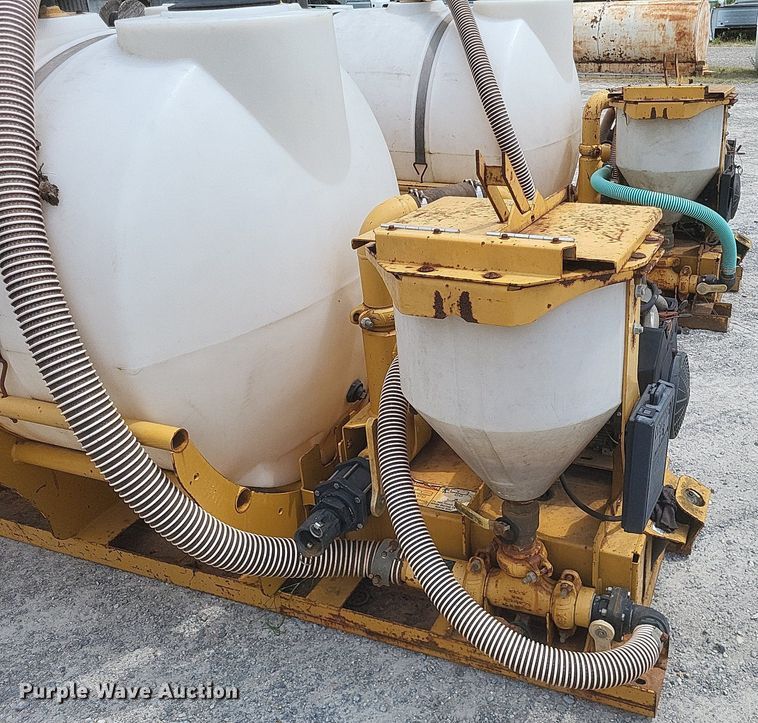 image for item DR4913 (2) Vermeer MX240 fluid mixing units