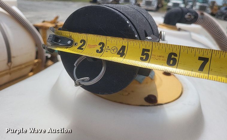 image for item DR4913 (2) Vermeer MX240 fluid mixing units