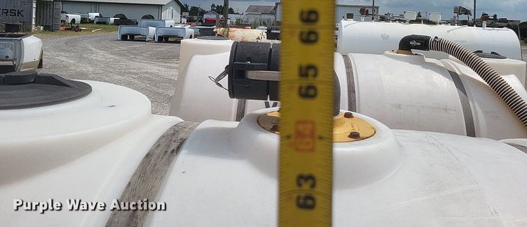 image for item DR4913 (2) Vermeer MX240 fluid mixing units