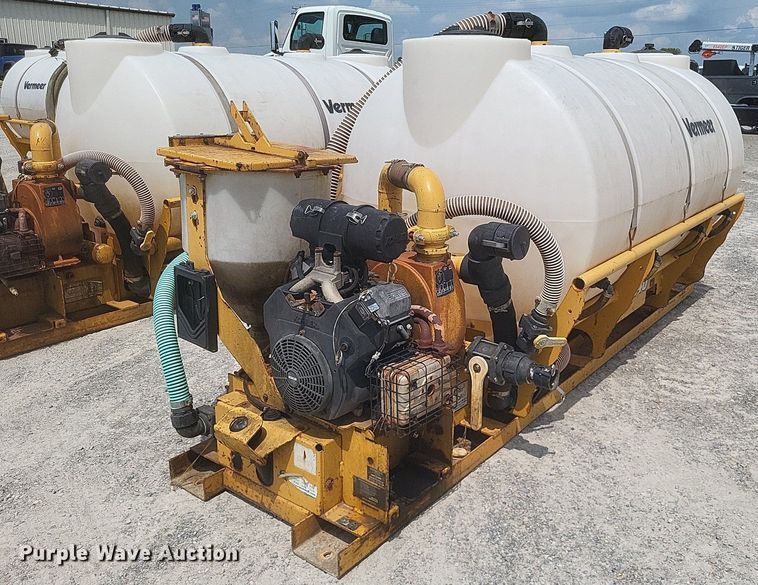 image for item DR4913 (2) Vermeer MX240 fluid mixing units