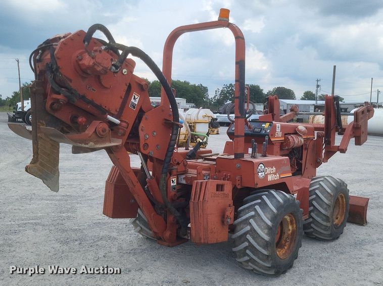 image for item DR4914 1999 Ditch Witch  5700 vibratory cable plow
