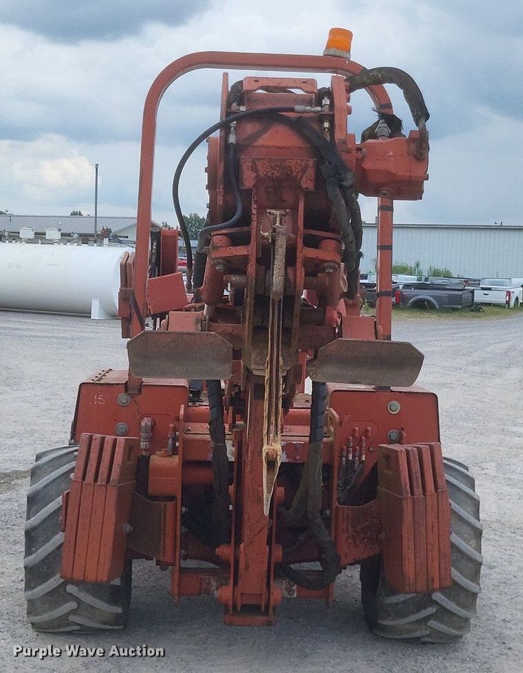 image for item DR4914 1999 Ditch Witch  5700 vibratory cable plow