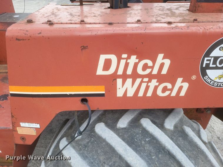image for item DR4914 1999 Ditch Witch  5700 vibratory cable plow