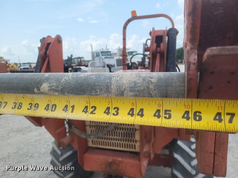 image for item DR4914 1999 Ditch Witch  5700 vibratory cable plow