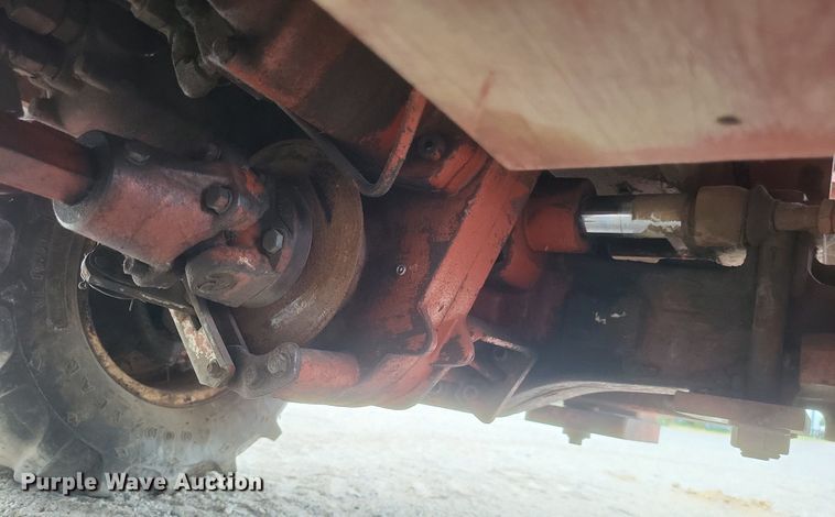 image for item DR4914 1999 Ditch Witch  5700 vibratory cable plow