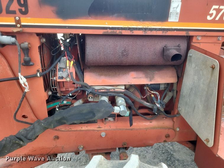 image for item DR4914 1999 Ditch Witch  5700 vibratory cable plow