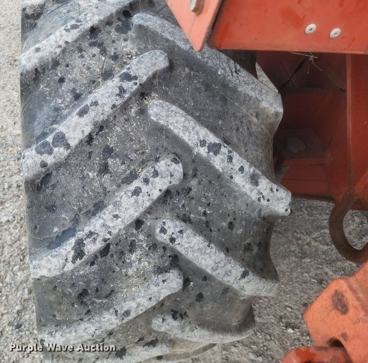 image for item DR4914 1999 Ditch Witch  5700 vibratory cable plow