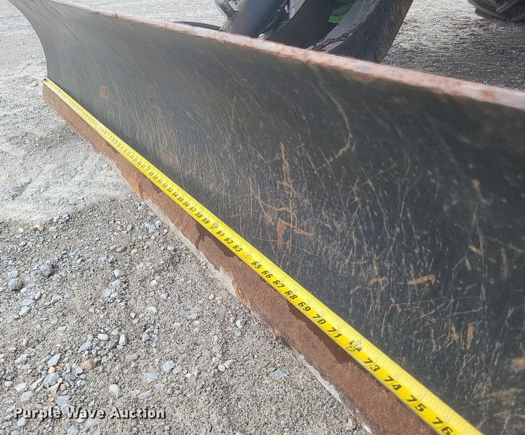 image for item DR4917 2006 Ditch Witch  RT95 vibratory cable plow