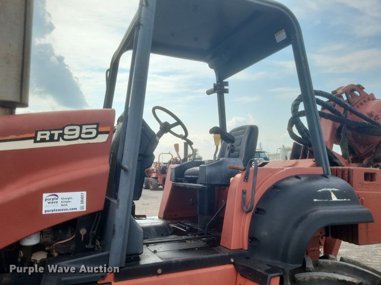 image for item DR4917 2006 Ditch Witch  RT95 vibratory cable plow