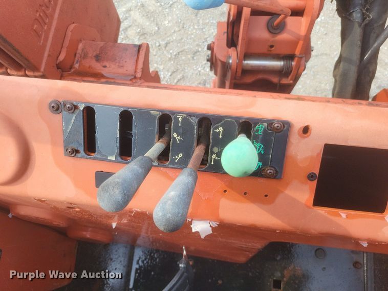 image for item DR4917 2006 Ditch Witch  RT95 vibratory cable plow