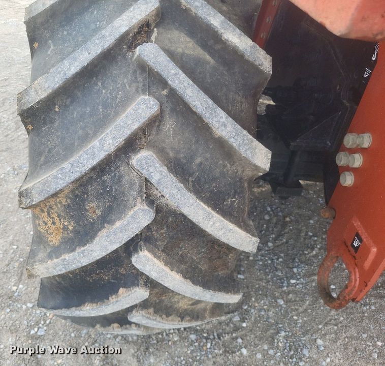 image for item DR4917 2006 Ditch Witch  RT95 vibratory cable plow