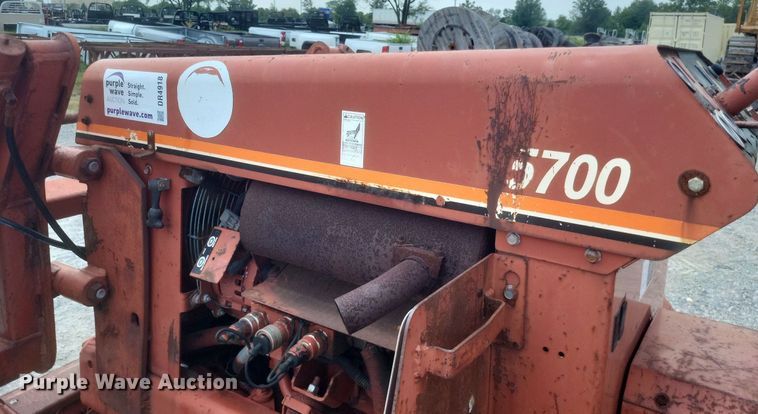 image for item DR4918 1999 Ditch Witch  5700 vibratory cable plow