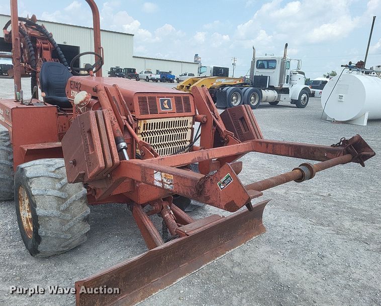 image for item DR4918 1999 Ditch Witch  5700 vibratory cable plow