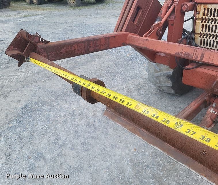 image for item DR4918 1999 Ditch Witch  5700 vibratory cable plow