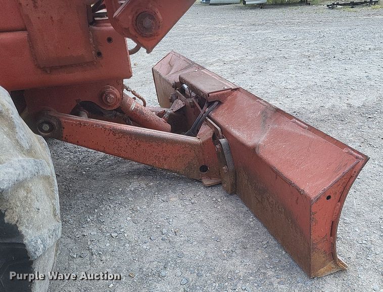 image for item DR4918 1999 Ditch Witch  5700 vibratory cable plow