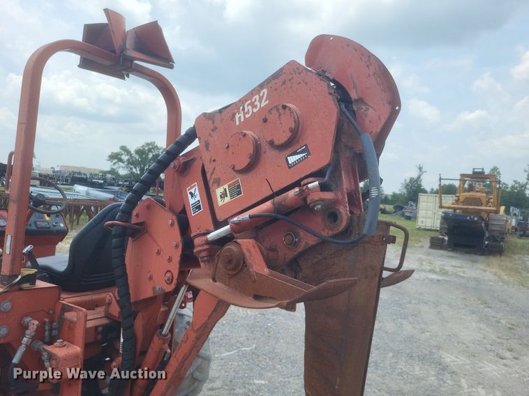 image for item DR4918 1999 Ditch Witch  5700 vibratory cable plow