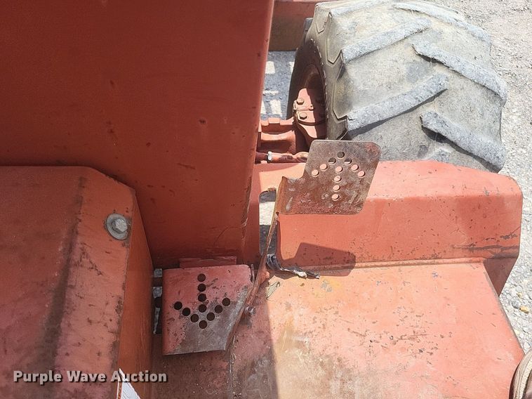 image for item DR4918 1999 Ditch Witch  5700 vibratory cable plow
