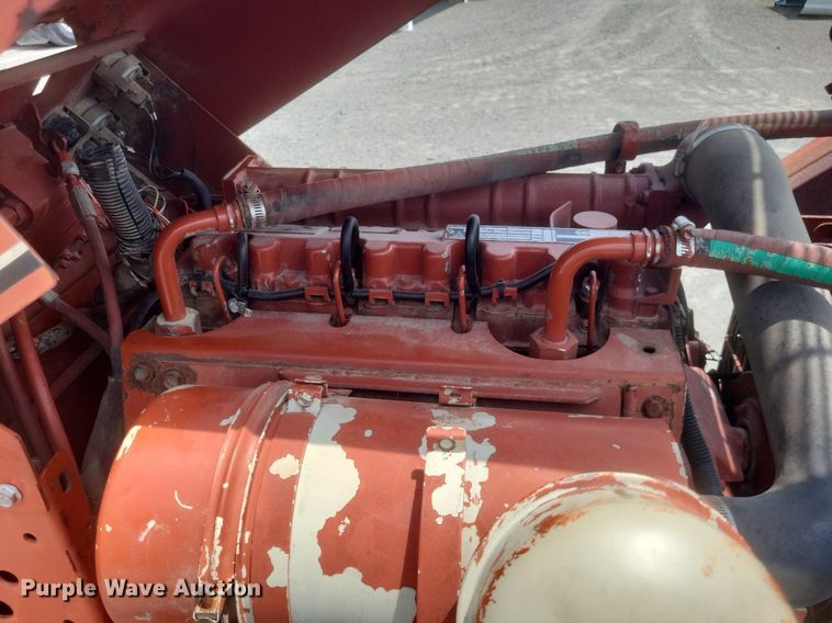 image for item DR4918 1999 Ditch Witch  5700 vibratory cable plow