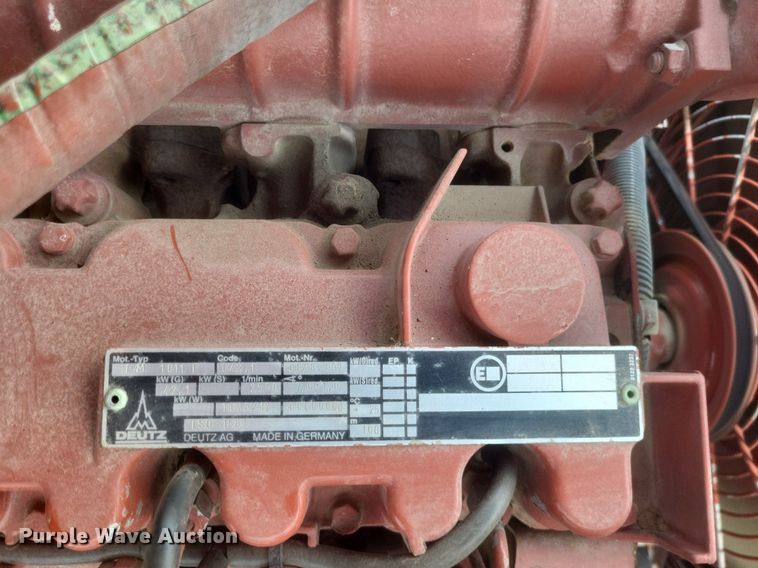 image for item DR4918 1999 Ditch Witch  5700 vibratory cable plow