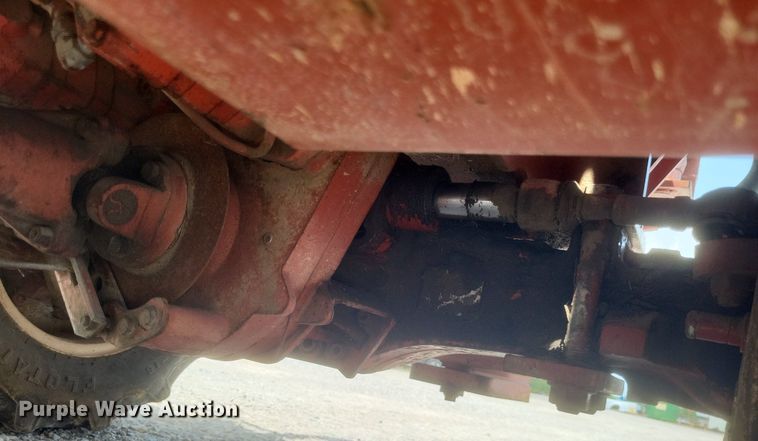 image for item DR4918 1999 Ditch Witch  5700 vibratory cable plow