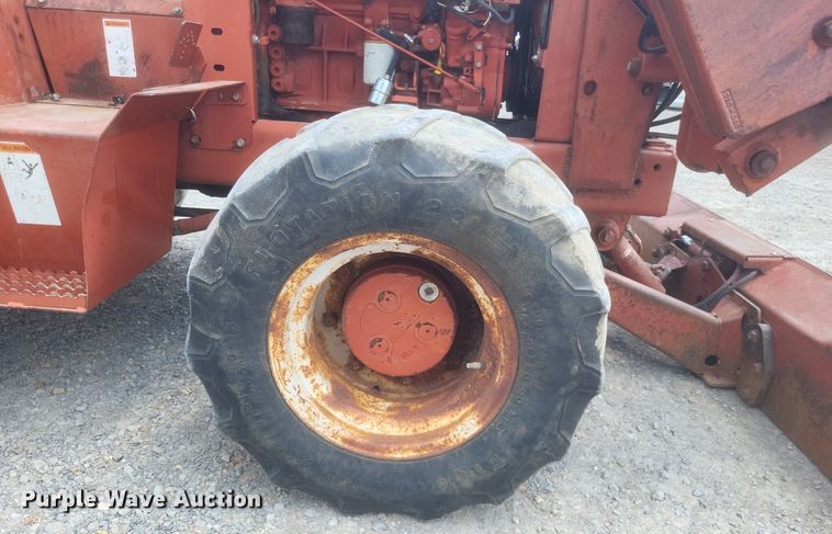 image for item DR4918 1999 Ditch Witch  5700 vibratory cable plow