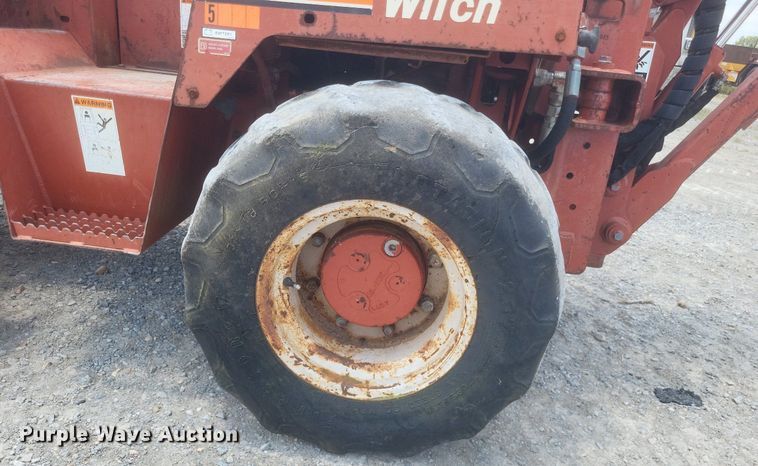 image for item DR4918 1999 Ditch Witch  5700 vibratory cable plow