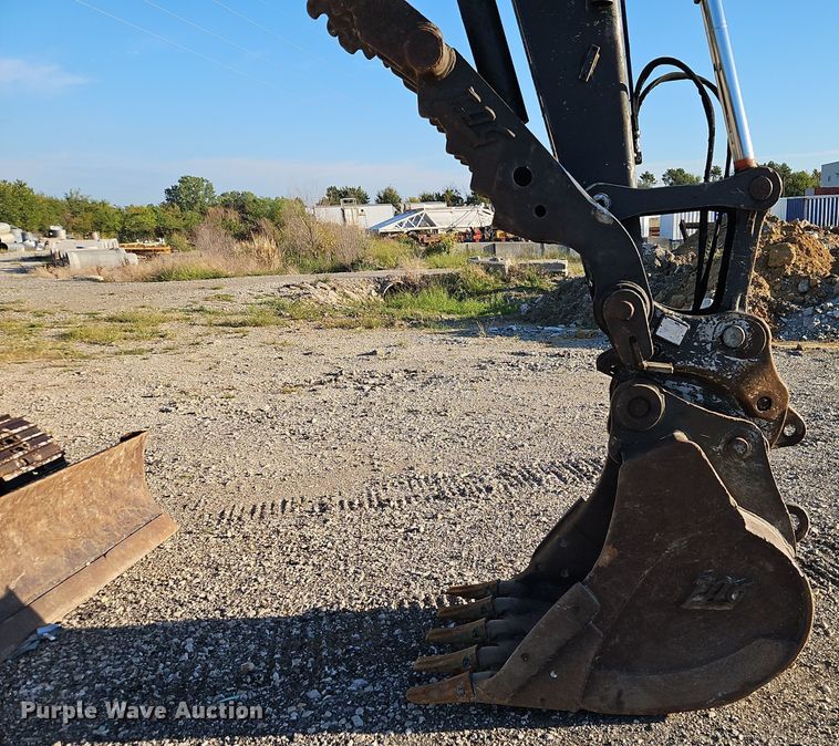 image for item DR8784 2016 John Deere 135G excavator