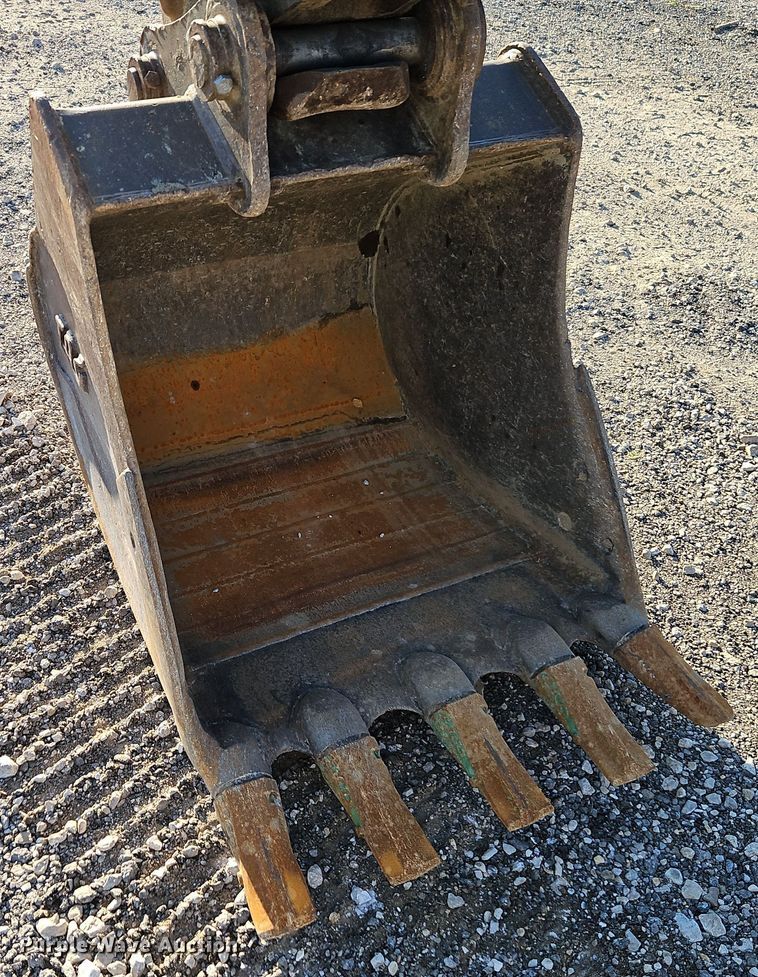 image for item DR8784 2016 John Deere 135G excavator