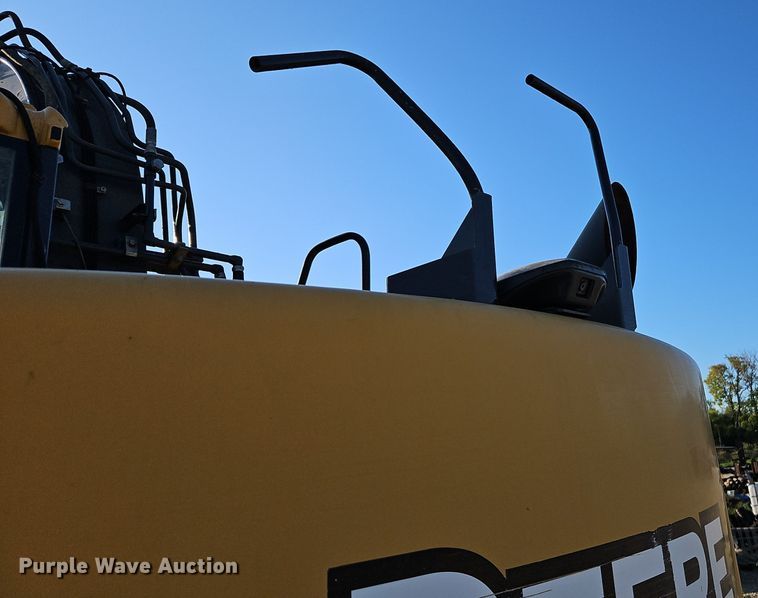 image for item DR8784 2016 John Deere 135G excavator