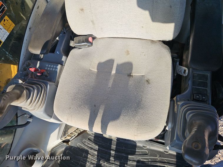 image for item DR8784 2016 John Deere 135G excavator