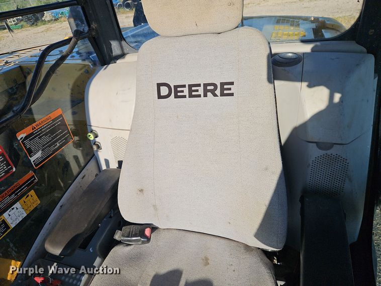 image for item DR8784 2016 John Deere 135G excavator