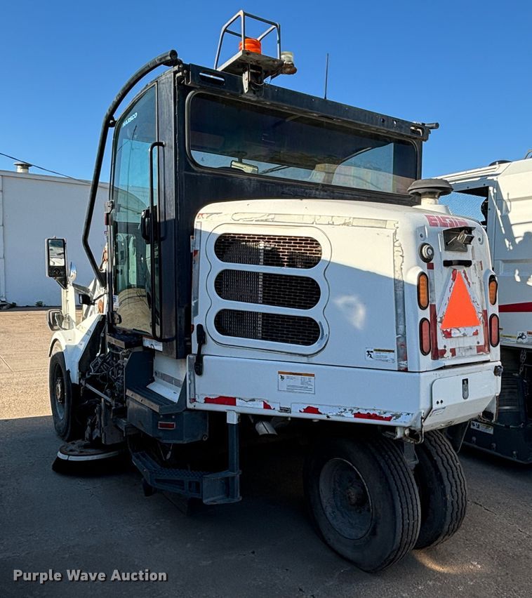 image for item DS2519 Elgin Pelican  street sweeper