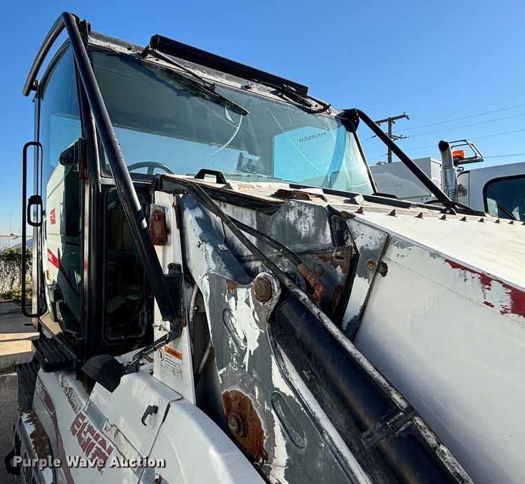 image for item DS2519 Elgin Pelican  street sweeper