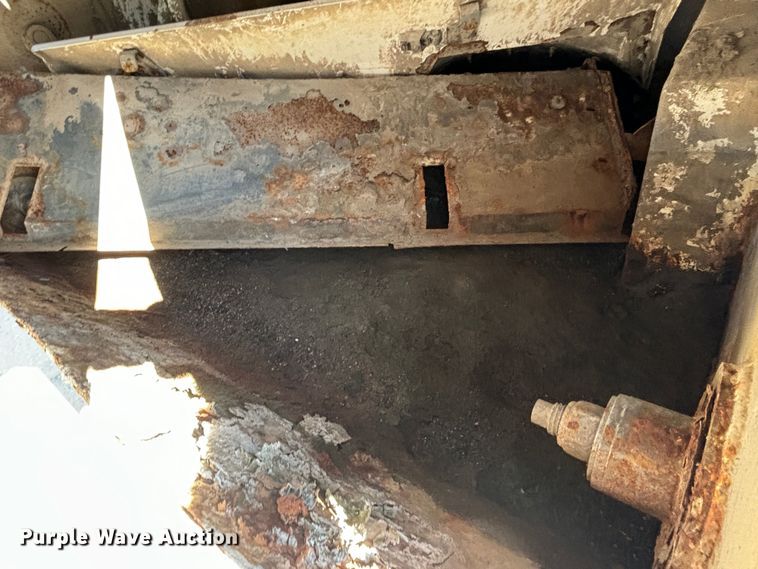 image for item DS2519 Elgin Pelican  street sweeper