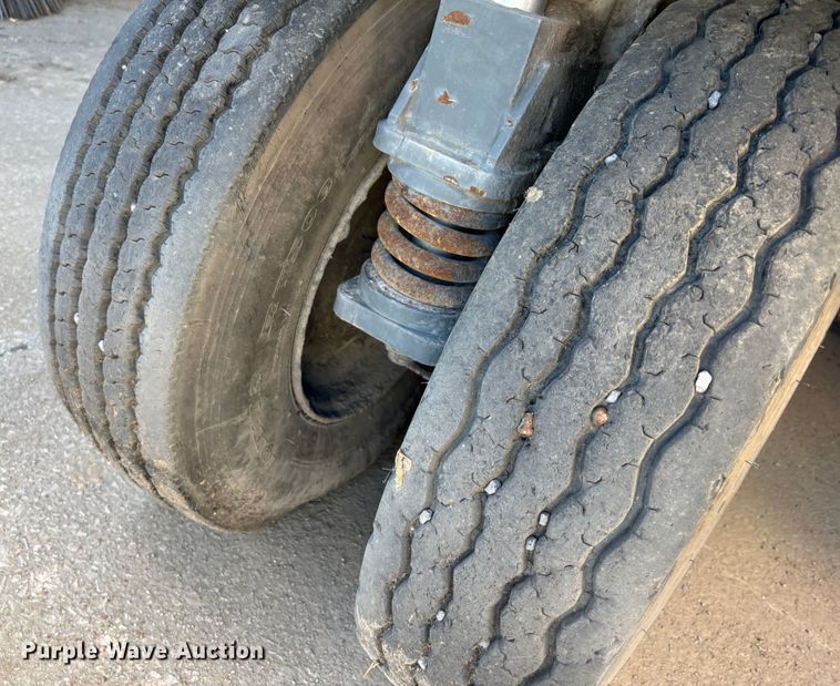 image for item DS2519 Elgin Pelican  street sweeper