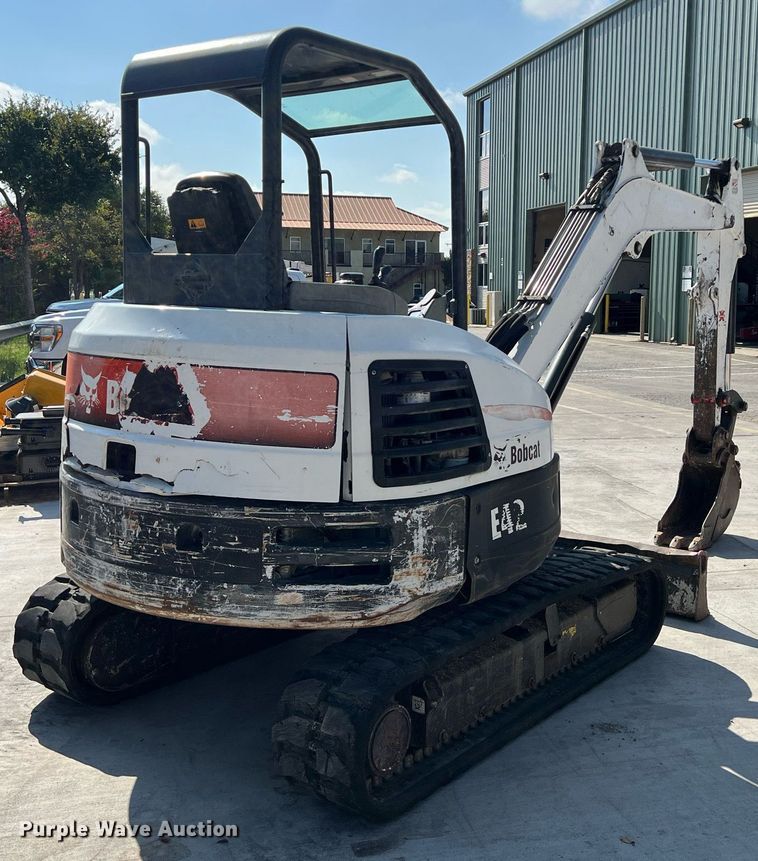 image for item DS3122 2014 Bobcat E42 mini excavator