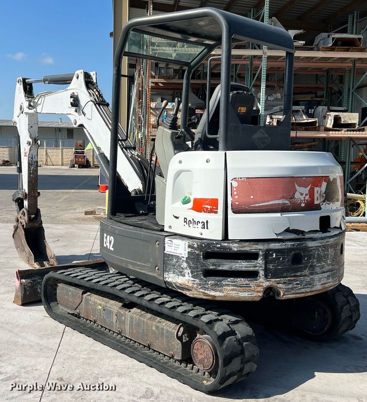 image for item DS3122 2014 Bobcat E42 mini excavator
