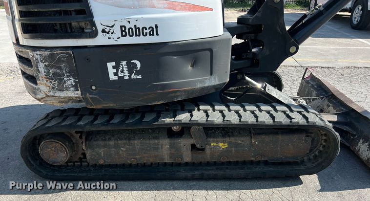 image for item DS3122 2014 Bobcat E42 mini excavator