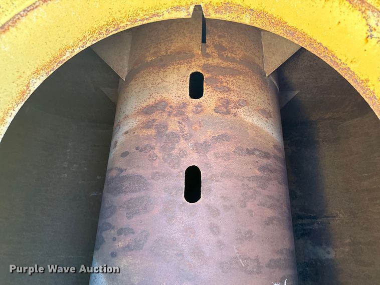 image for item DS4728 1980 Caterpillar 621B water wagon