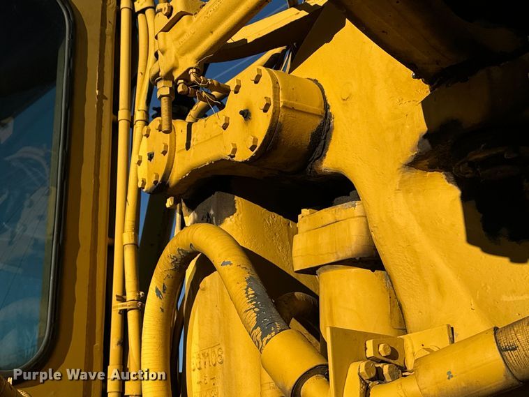 image for item DS4728 1980 Caterpillar 621B water wagon