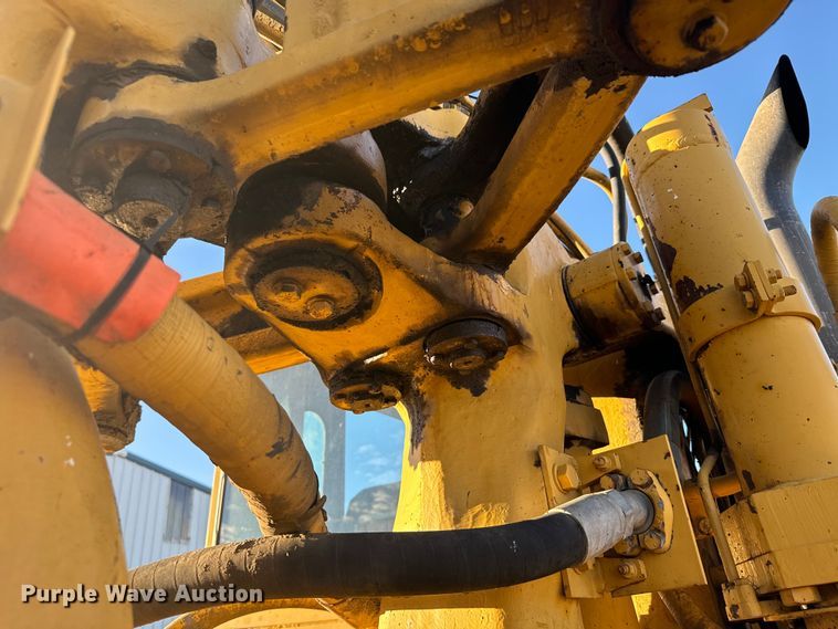 image for item DS4728 1980 Caterpillar 621B water wagon