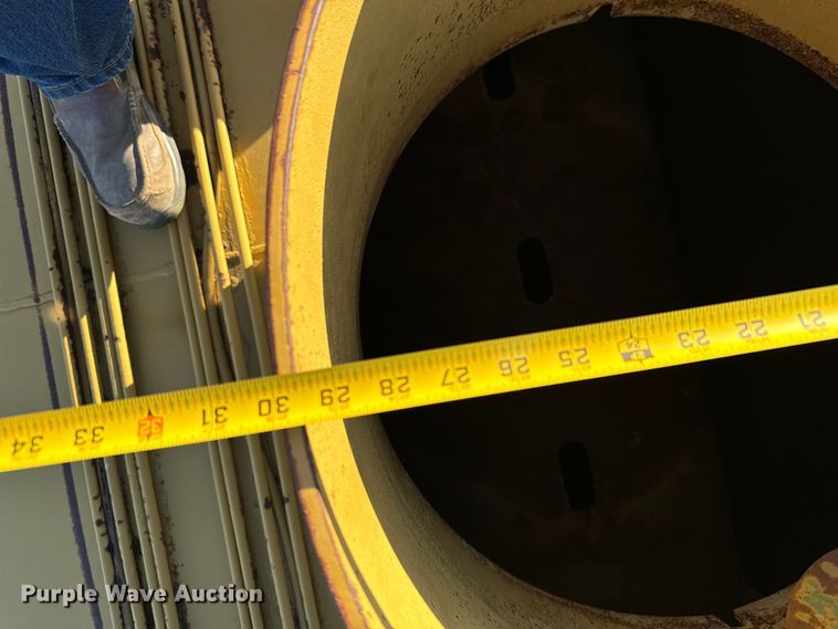 image for item DS4728 1980 Caterpillar 621B water wagon