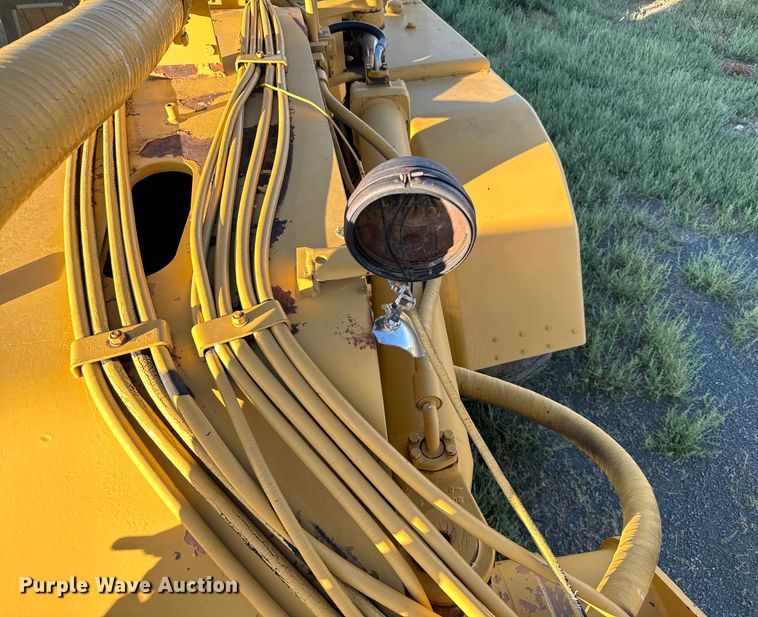 image for item DS4728 1980 Caterpillar 621B water wagon