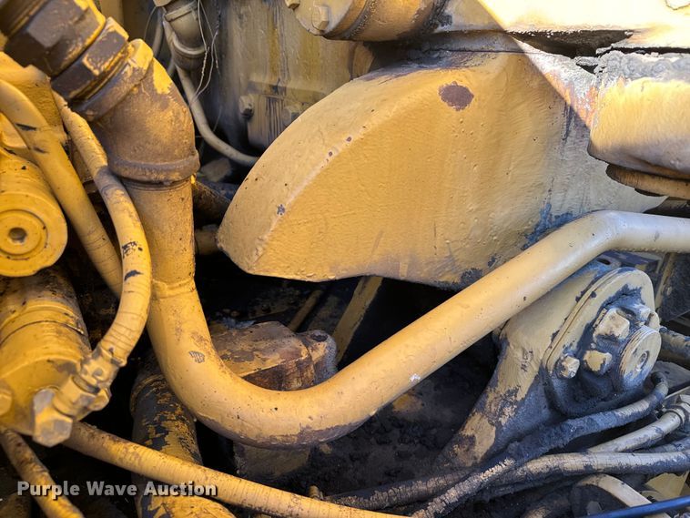 image for item DS4728 1980 Caterpillar 621B water wagon