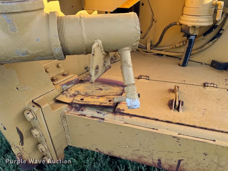 image for item DS4728 1980 Caterpillar 621B water wagon